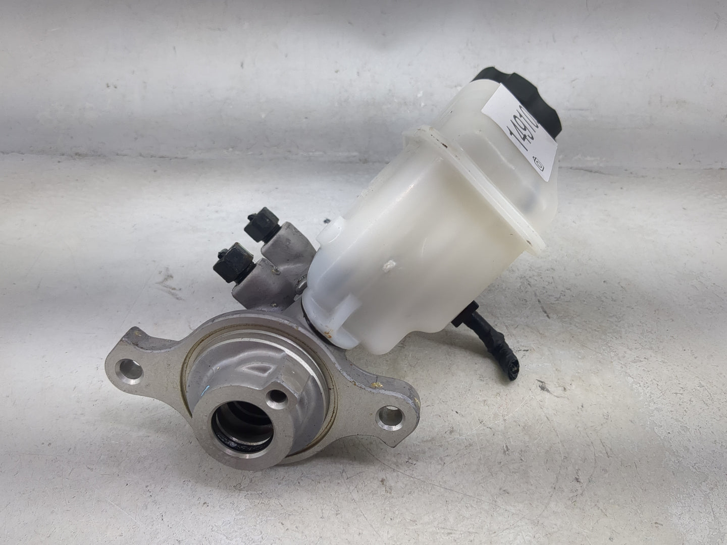 2011-2016 Hyundai Elantra Brake Master Cylinder 1491082 - Oemusedautoparts1.com