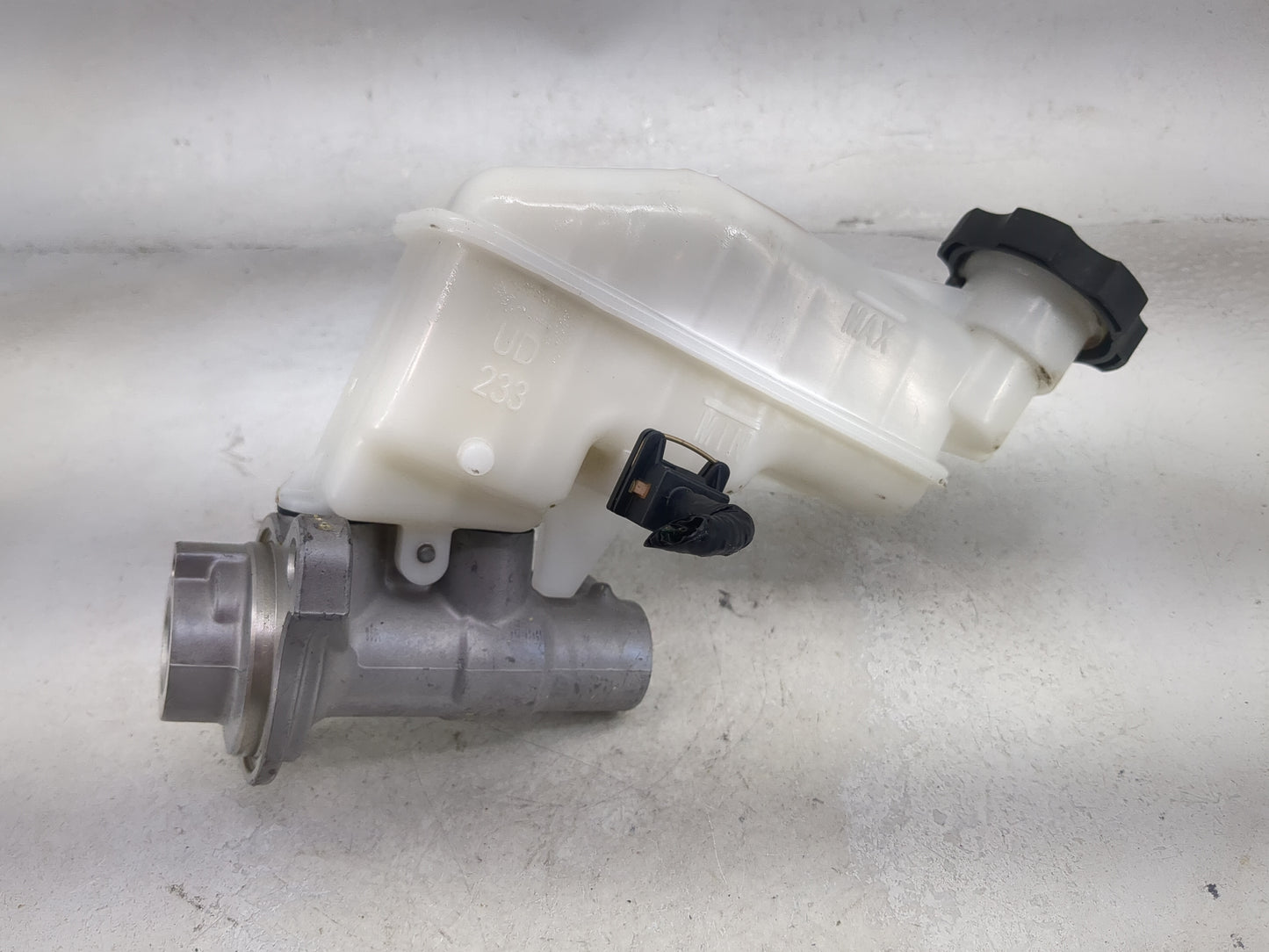 2011-2016 Hyundai Elantra Brake Master Cylinder 1491082 - Oemusedautoparts1.com
