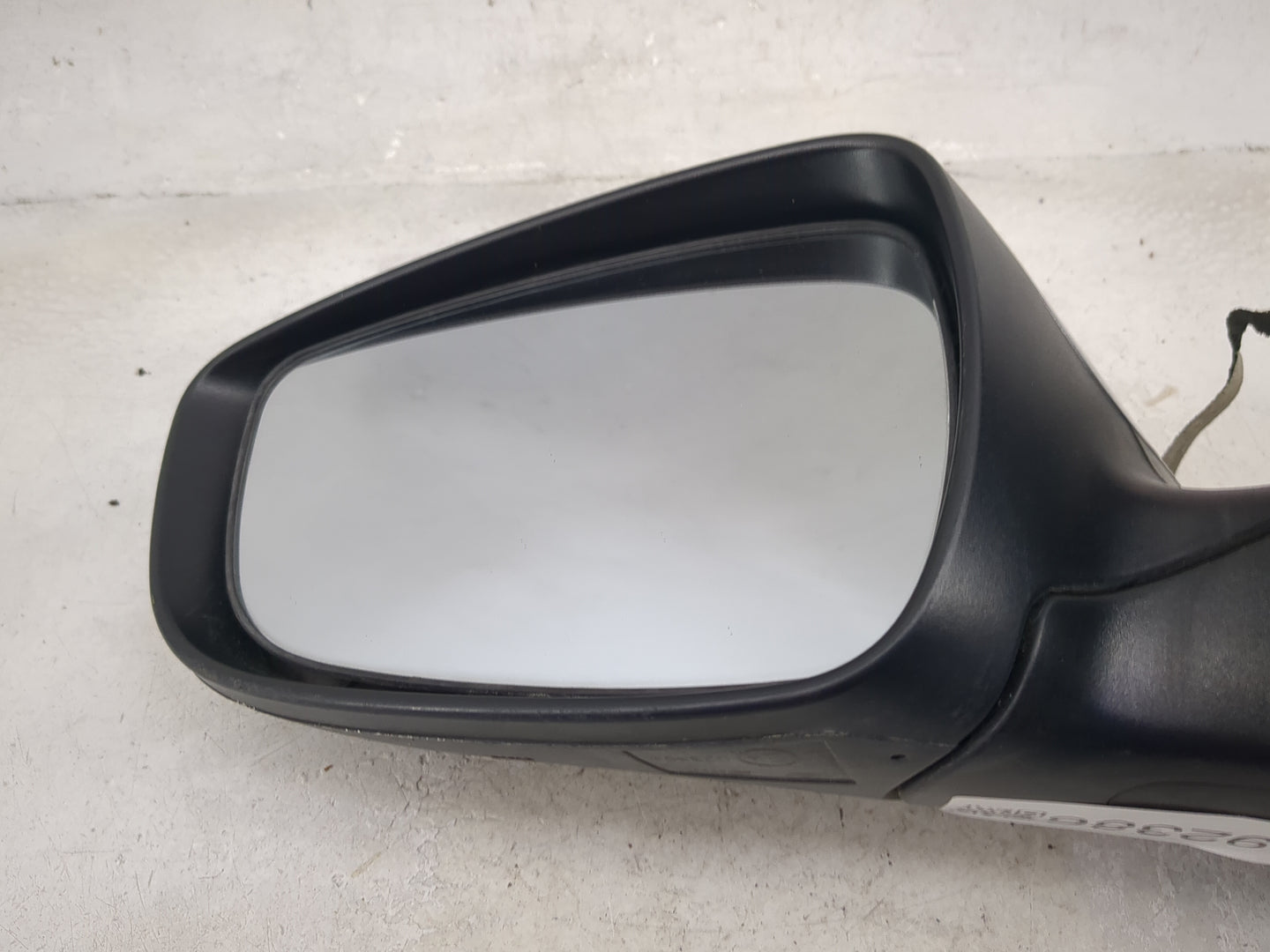 2011-2015 Hyundai Elantra Driver Side View Mirror - Left Door Mirror OEM Used - Oemusedautoparts1.com
