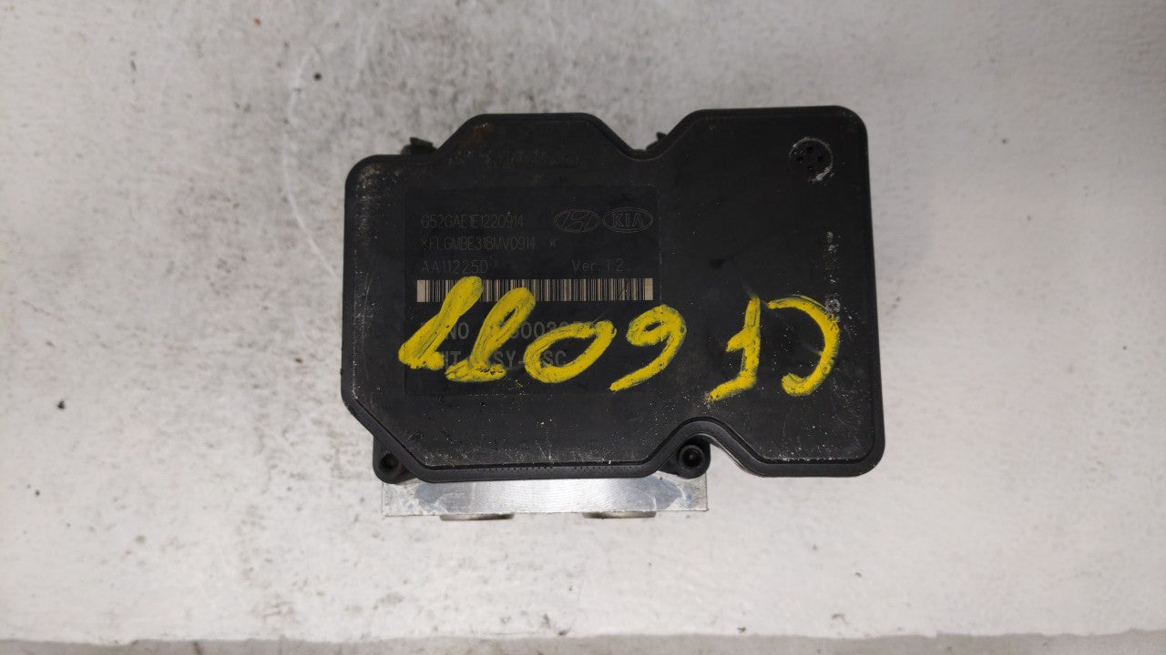 2011-2013 Hyundai Elantra ABS Pump Control Module Replacement P/N:58920-3X700 58920-3X650 Fits Fits 2011 2012 2013 OEM Used 