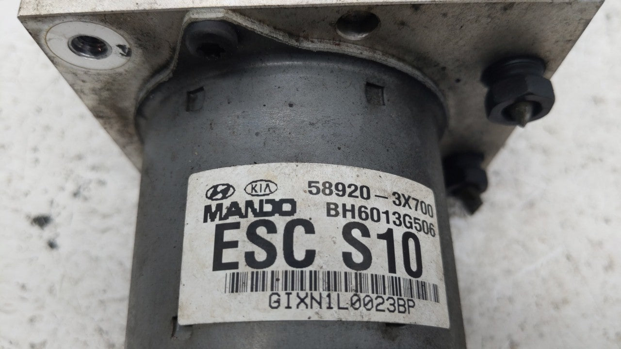2011-2013 Hyundai Elantra ABS Pump Control Module Replacement P/N:58920-3X700 58920-3X650 Fits Fits 2011 2012 2013 OEM Used 