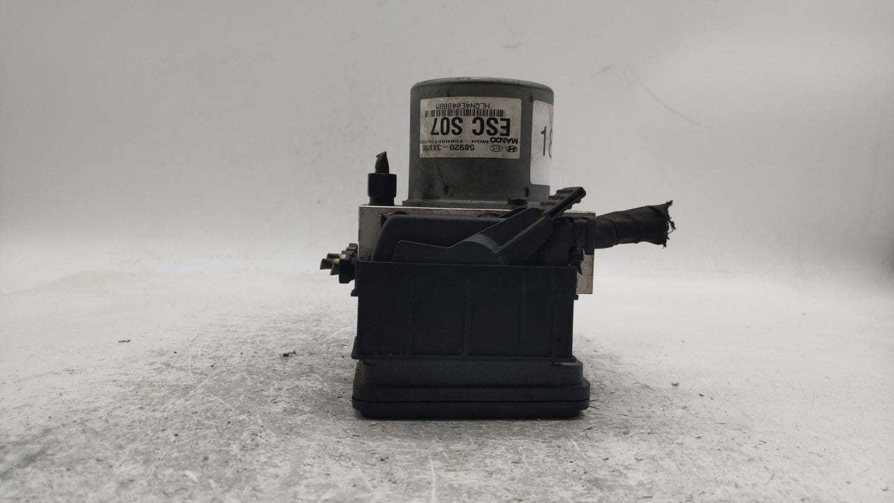 2011-2013 Hyundai Elantra ABS Pump Control Module Replacement P/N:58920-3X700 58920-3X650 Fits Fits 2011 2012 2013 OEM Used 