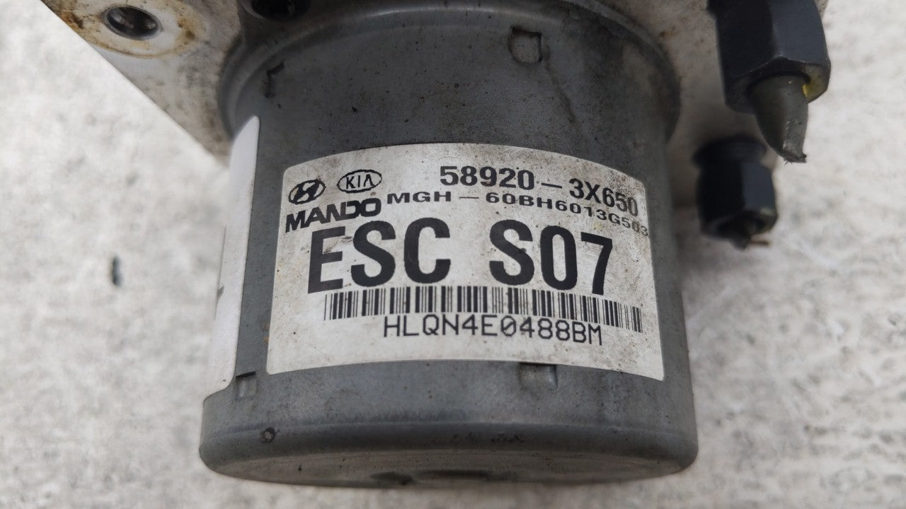 2011-2013 Hyundai Elantra ABS Pump Control Module Replacement P/N:58920-3X700 58920-3X650 Fits Fits 2011 2012 2013 OEM Used 