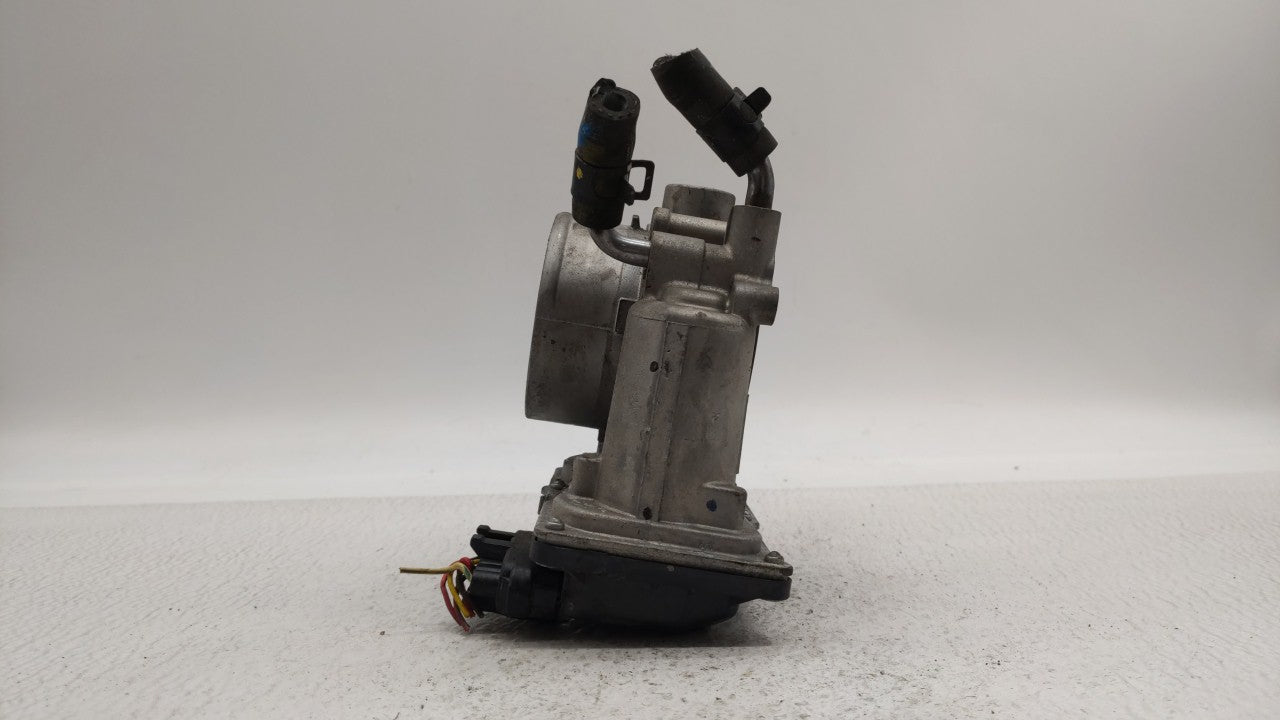 2011-2018 Hyundai Elantra Throttle Body P/N:35100-2E000 Fits Fits 2011 2012 2013 2014 2015 2016 2017 2018 2019 OEM Used Auto