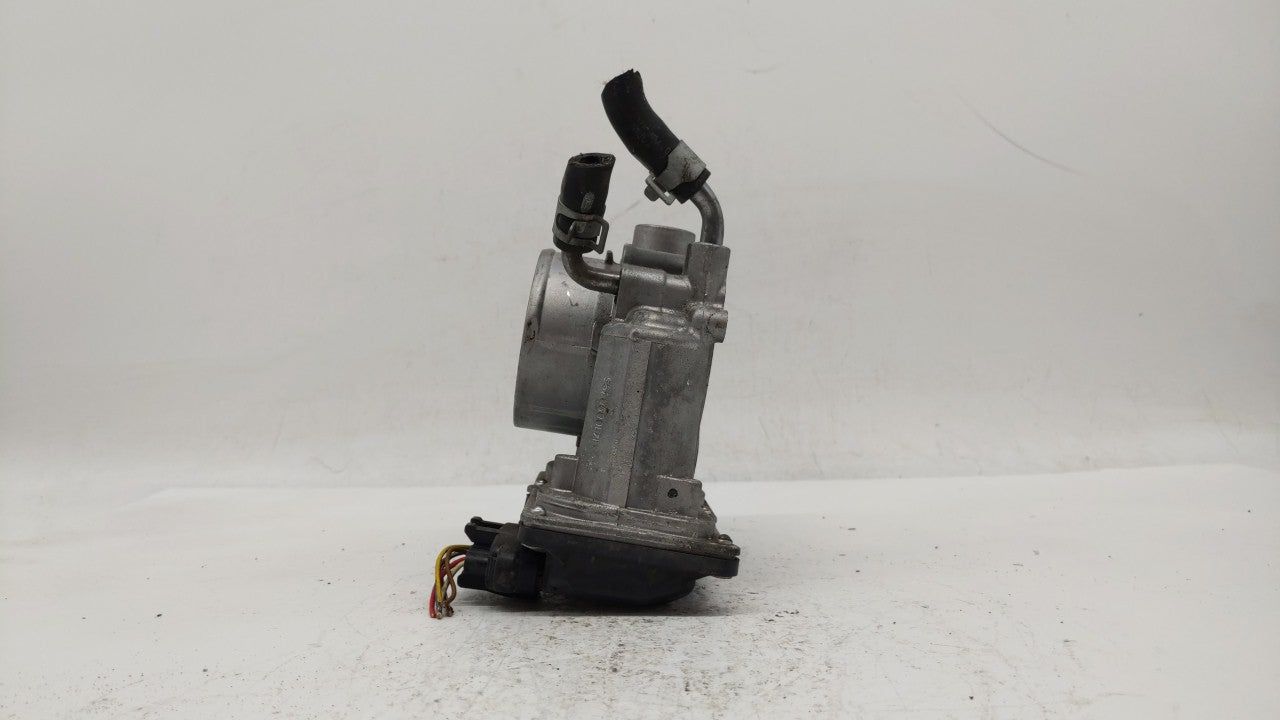 2011-2018 Hyundai Elantra Throttle Body P/N:35100-2E000 Fits Fits 2011 2012 2013 2014 2015 2016 2017 2018 2019 OEM Used Auto
