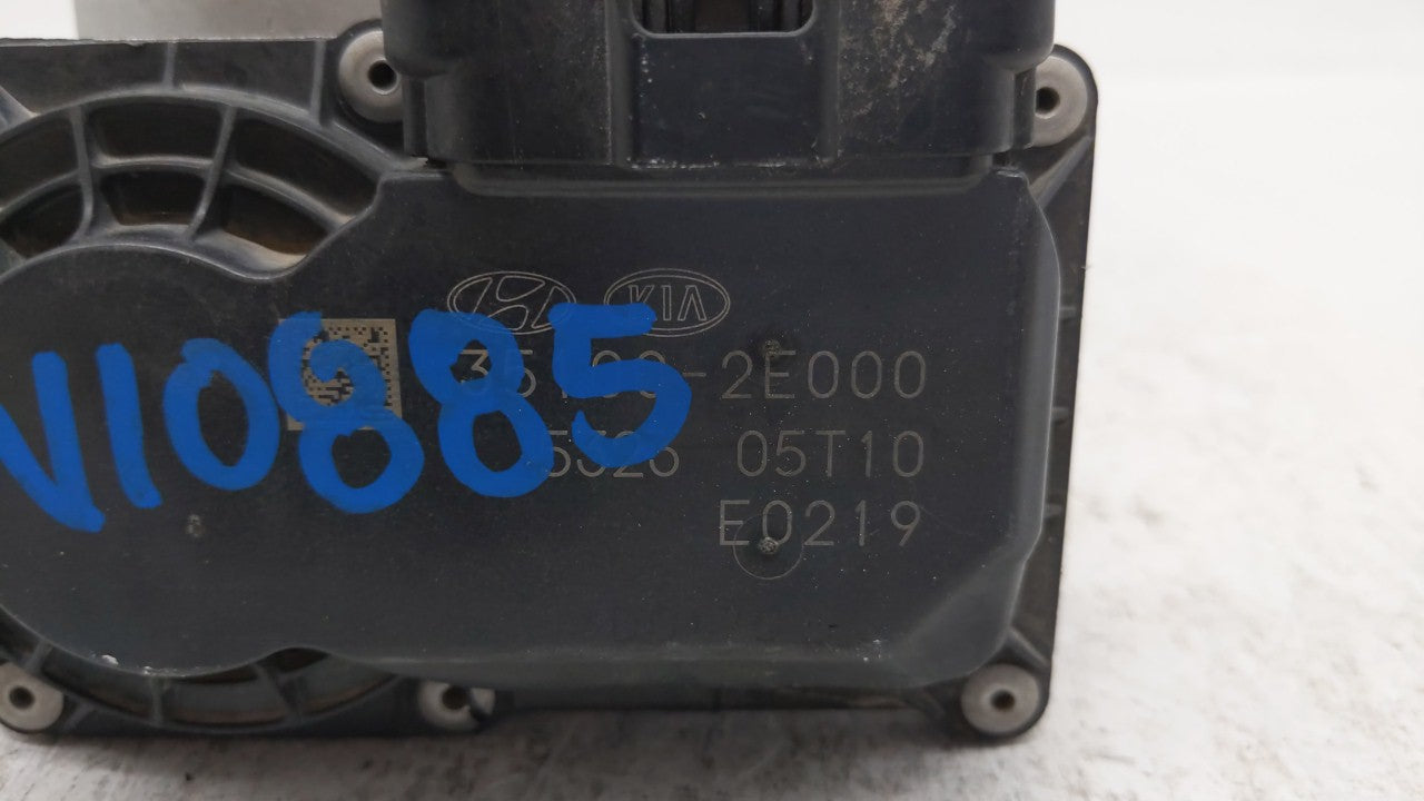 2011-2018 Hyundai Elantra Throttle Body P/N:35100-2E000 Fits Fits 2011 2012 2013 2014 2015 2016 2017 2018 2019 OEM Used Auto