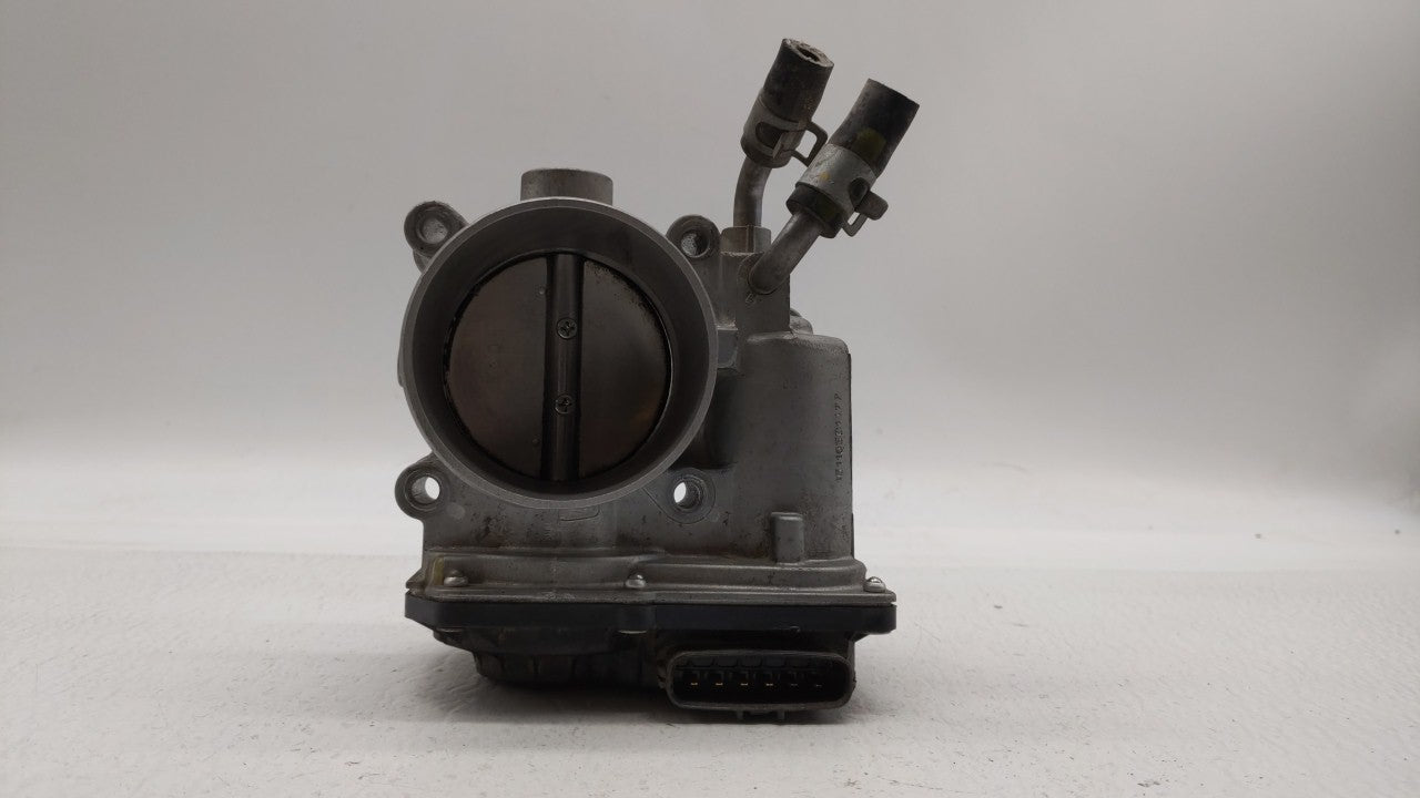 2011-2018 Hyundai Elantra Throttle Body P/N:35100-2E000 Fits Fits 2011 2012 2013 2014 2015 2016 2017 2018 2019 OEM Used Auto