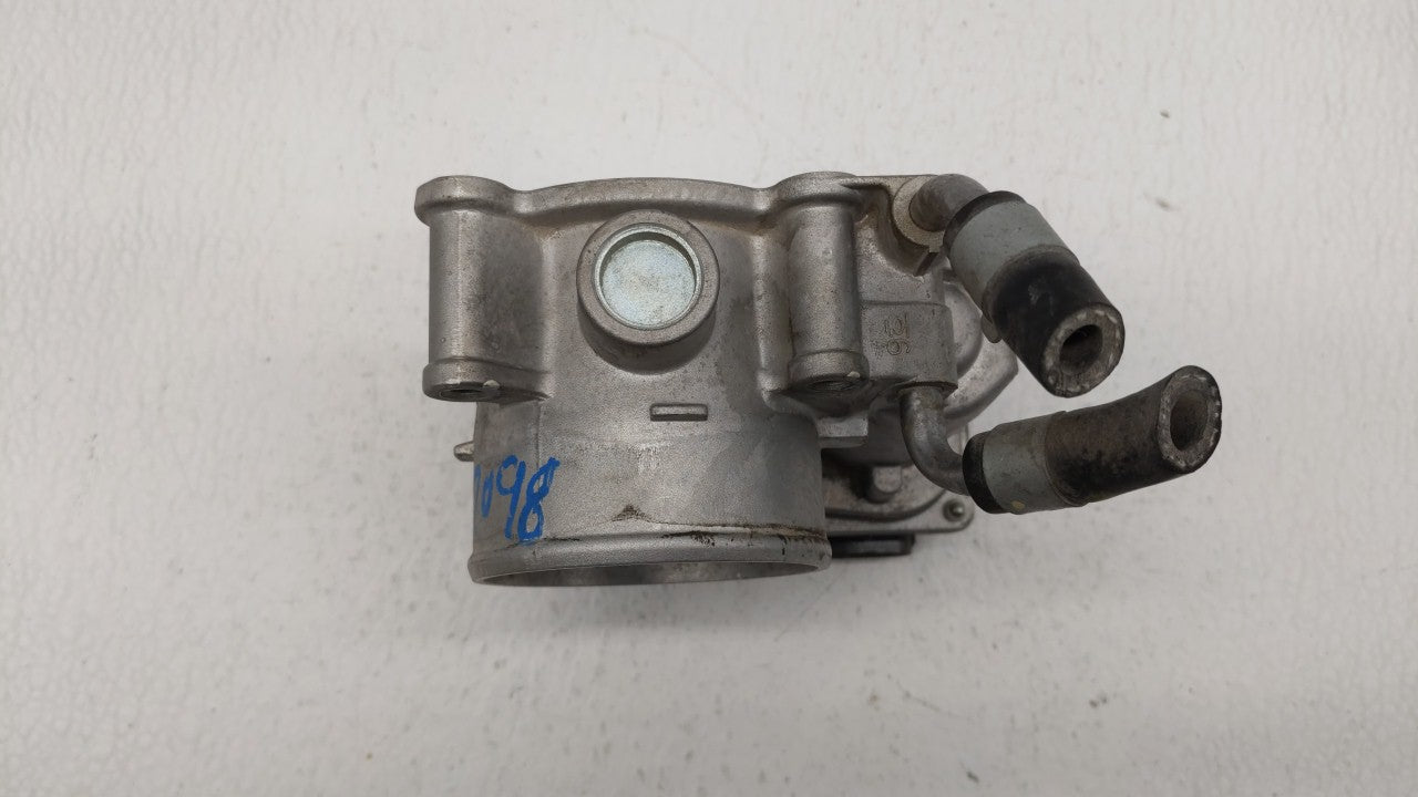 2011-2018 Hyundai Elantra Throttle Body P/N:35100-2E000 Fits Fits 2011 2012 2013 2014 2015 2016 2017 2018 2019 OEM Used Auto