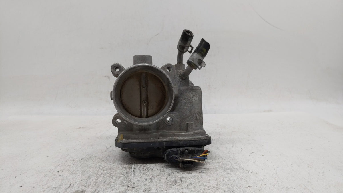 2011-2018 Hyundai Elantra Throttle Body P/N:35100-2E000 Fits Fits 2011 2012 2013 2014 2015 2016 2017 2018 2019 OEM Used Auto