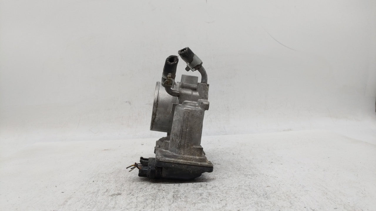 2011-2018 Hyundai Elantra Throttle Body P/N:35100-2E000 Fits Fits 2011 2012 2013 2014 2015 2016 2017 2018 2019 OEM Used Auto