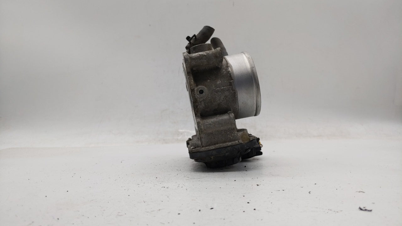 2011-2018 Hyundai Elantra Throttle Body P/N:35100-2E000 Fits Fits 2011 2012 2013 2014 2015 2016 2017 2018 2019 OEM Used Auto