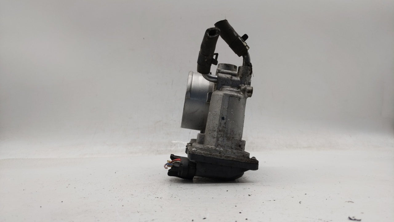 2011-2018 Hyundai Elantra Throttle Body P/N:35100-2E000 Fits Fits 2011 2012 2013 2014 2015 2016 2017 2018 2019 OEM Used Auto