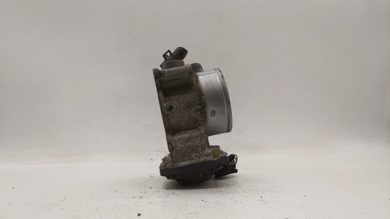 2011-2018 Hyundai Elantra Throttle Body P/N:35100-2E000 Fits Fits 2011 2012 2013 2014 2015 2016 2017 2018 2019 OEM Used Auto