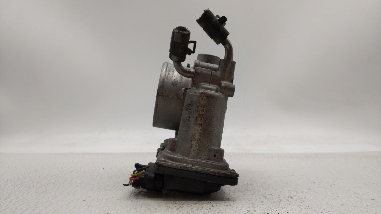 2011-2018 Hyundai Elantra Throttle Body P/N:35100-2E000 Fits Fits 2011 2012 2013 2014 2015 2016 2017 2018 2019 OEM Used Auto