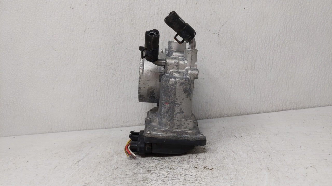 2011-2018 Hyundai Elantra Throttle Body P/N:35100-2E000 Fits Fits 2011 2012 2013 2014 2015 2016 2017 2018 2019 OEM Used Auto