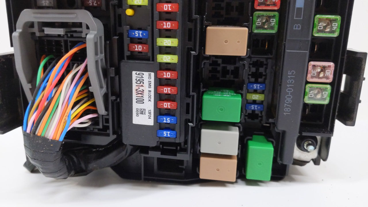 2011-2013 Hyundai Elantra Fusebox Fuse Box Panel Relay Module P/N:91205-3X214 91951-3X100 Fits Fits 2011 2012 2013 OEM Used 