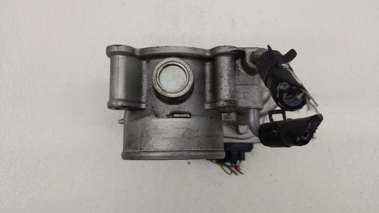 2011-2018 Hyundai Elantra Throttle Body P/N:35100-2E000 Fits Fits 2011 2012 2013 2014 2015 2016 2017 2018 2019 OEM Used Auto