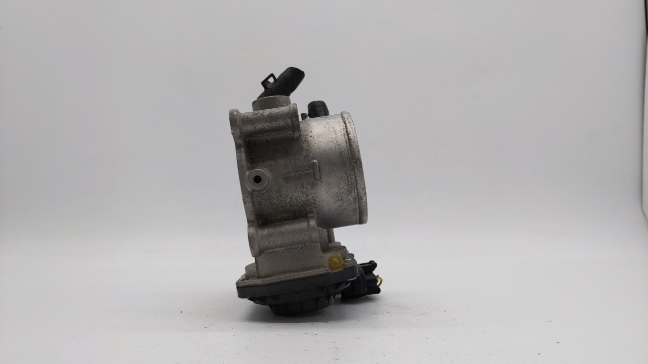 2011-2018 Hyundai Elantra Throttle Body P/N:35100-2E000 Fits Fits 2011 2012 2013 2014 2015 2016 2017 2018 2019 OEM Used Auto