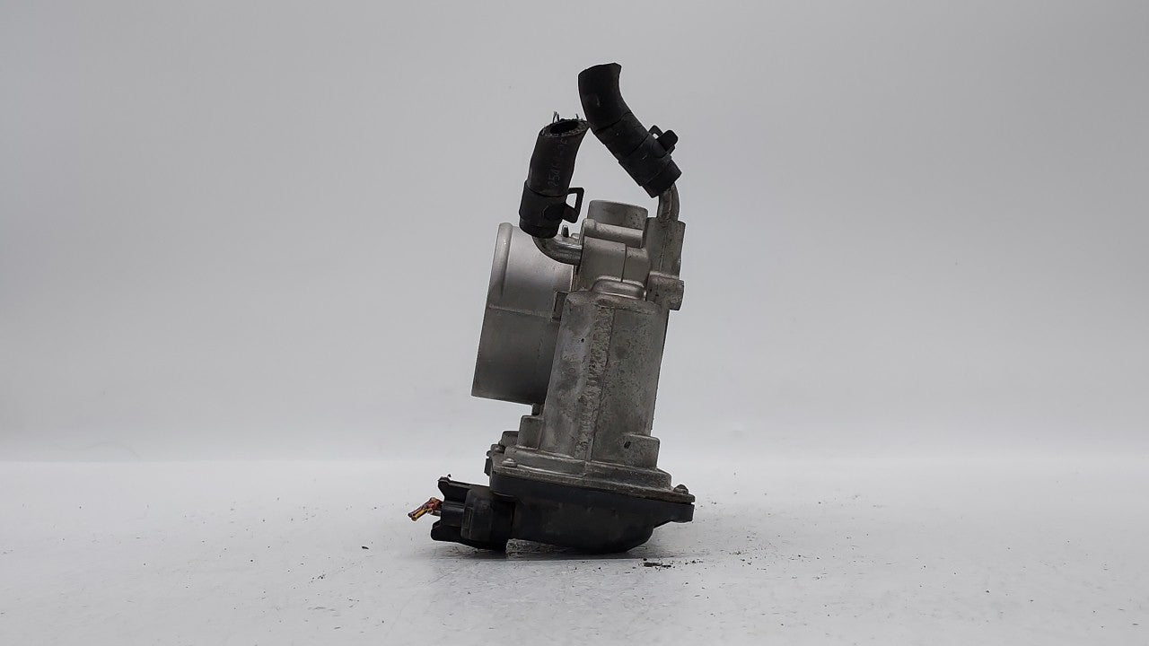 2011-2018 Hyundai Elantra Throttle Body P/N:35100-2E000 Fits Fits 2011 2012 2013 2014 2015 2016 2017 2018 2019 OEM Used Auto