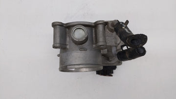 2011-2018 Hyundai Elantra Throttle Body P/N:35100-2E710 35100-2E000 Fits Fits 2011 2012 2013 2014 2015 2016 2017 2018 2019 OEM Used Auto Parts