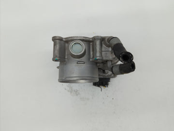 2011-2018 Hyundai Elantra Throttle Body P/N:35100-2E710 35100-2E000 Fits Fits 2011 2012 2013 2014 2015 2016 2017 2018 2019 OEM Used Auto Parts