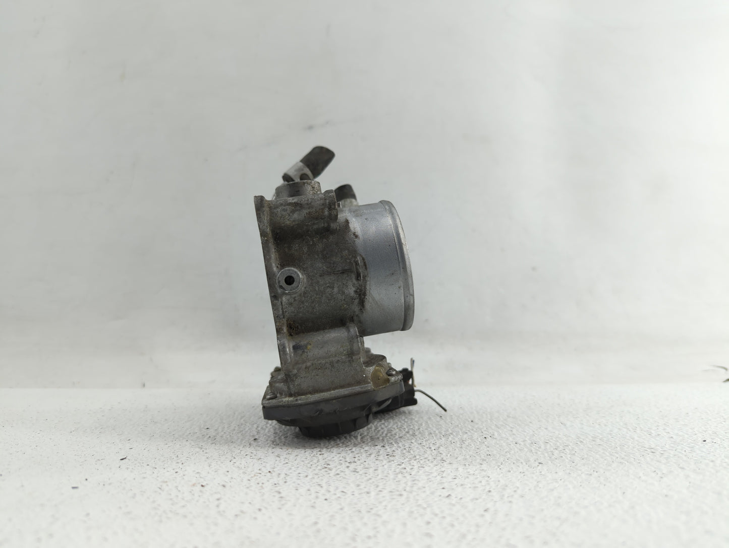 2011-2018 Hyundai Elantra Throttle Body P/N:35100-2E710 35100-2E000 Fits Fits 2011 2012 2013 2014 2015 2016 2017 2018 2019 O