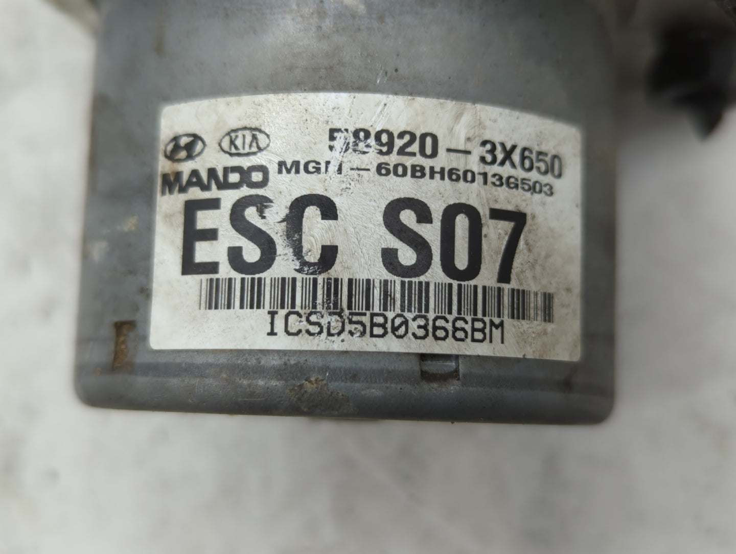 2011-2013 Hyundai Elantra ABS Pump Control Module Replacement P/N:58920-3X650 58920-3X700 Fits Fits 2011 2012 2013 OEM Used 