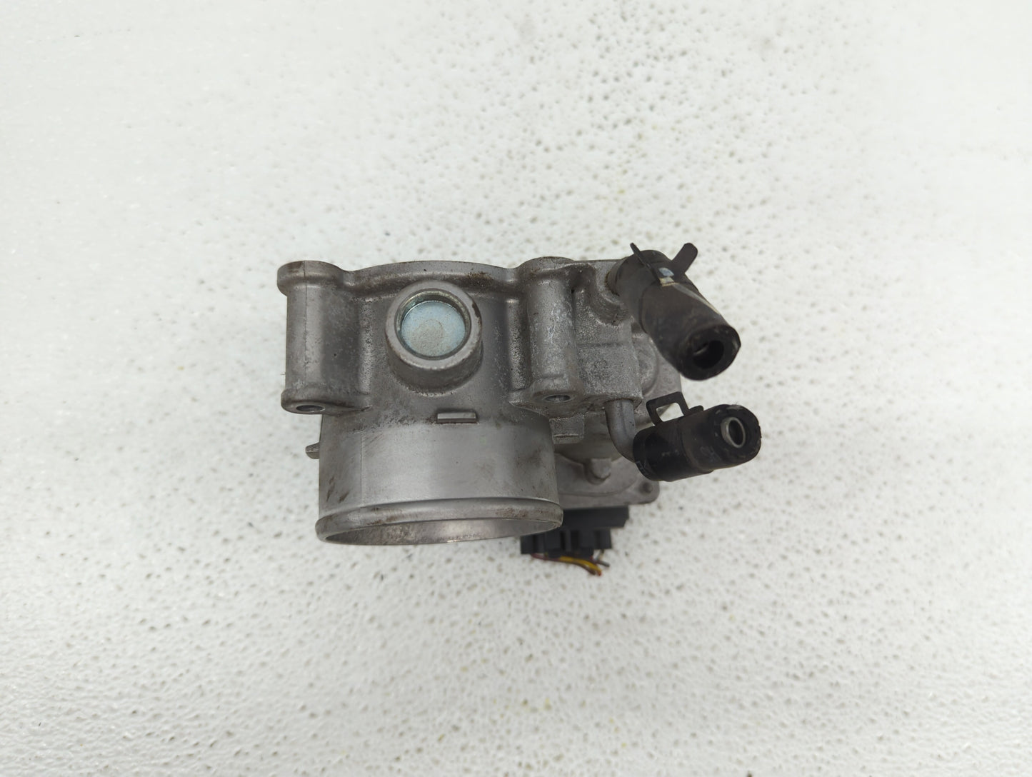 2011-2018 Hyundai Elantra Throttle Body P/N:35100-2E000 1302150124 Fits Fits 2011 2012 2013 2014 2015 2016 2017 2018 2019 OE