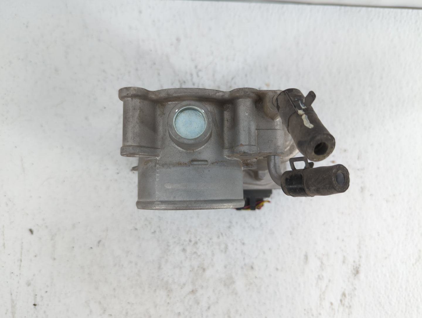 2011-2018 Hyundai Elantra Throttle Body P/N:35100-2E000 1302150124 Fits Fits 2011 2012 2013 2014 2015 2016 2017 2018 2019 OE