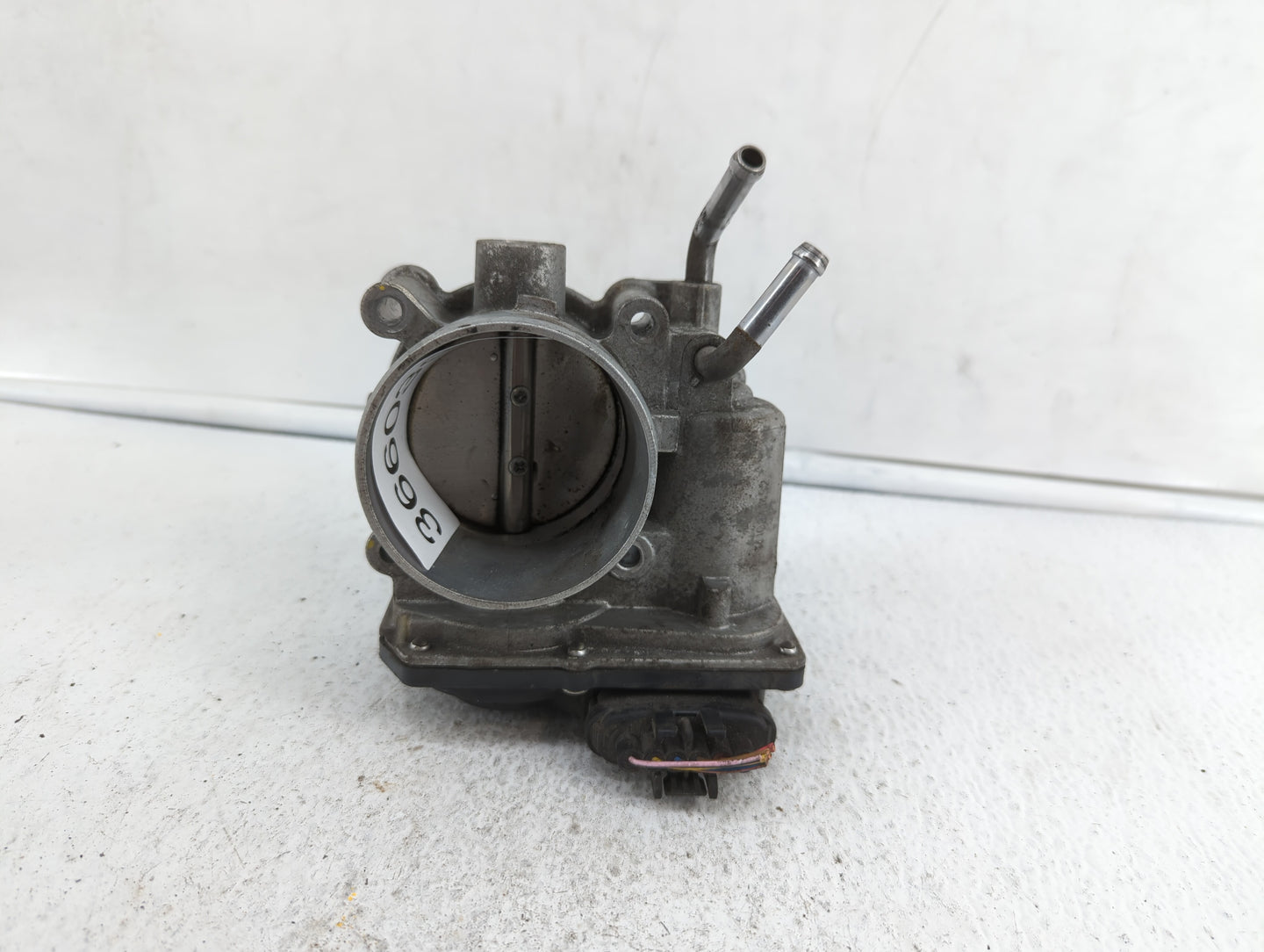 2011-2018 Hyundai Elantra Throttle Body P/N:35100-2E000 1302150124 Fits Fits 2011 2012 2013 2014 2015 2016 2017 2018 2019 OE