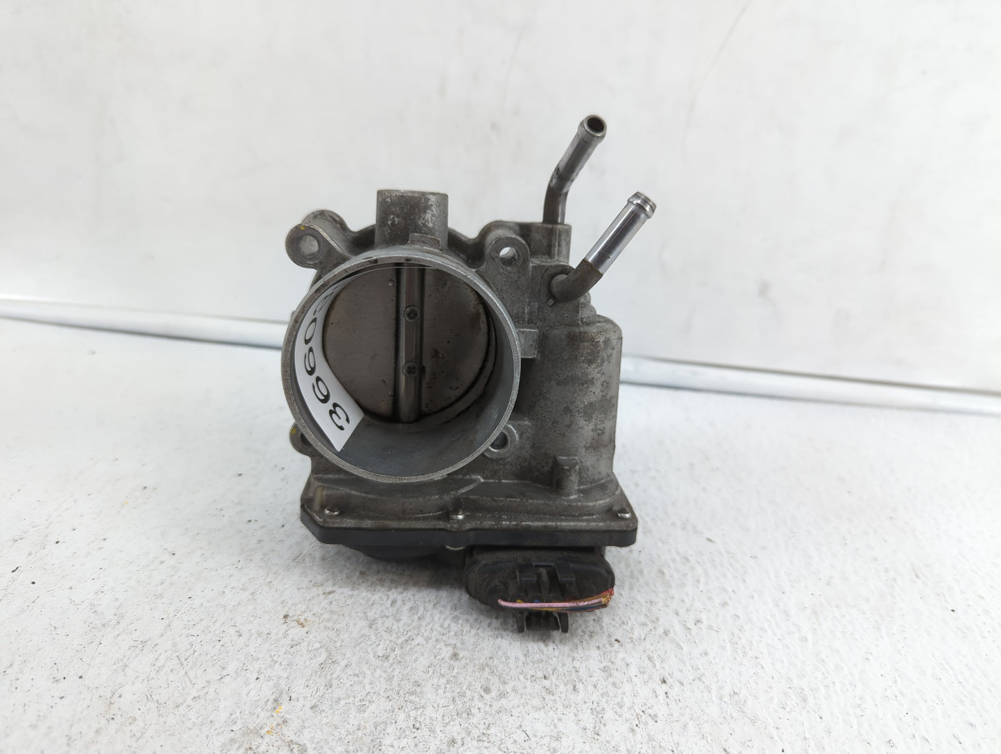 2011-2018 Hyundai Elantra Throttle Body P/N:35100-2E000 1302150124 Fits Fits 2011 2012 2013 2014 2015 2016 2017 2018 2019 OE