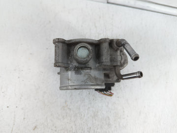2011-2018 Hyundai Elantra Throttle Body P/N:35100-2E000 1302150124 Fits Fits 2011 2012 2013 2014 2015 2016 2017 2018 2019 OEM Used Auto Parts