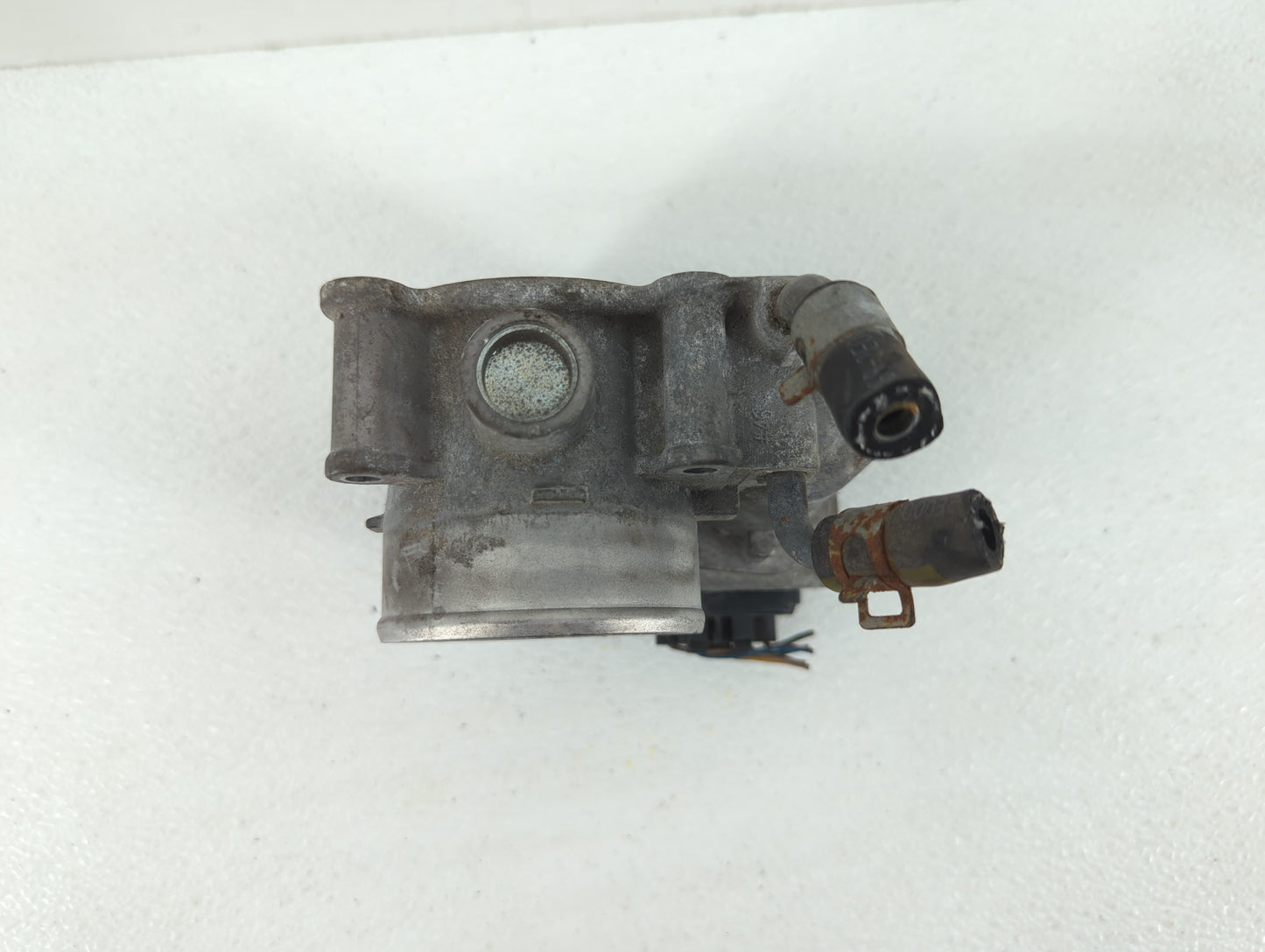 2011-2018 Hyundai Elantra Throttle Body P/N:35100-2E000 1302150124 Fits Fits 2011 2012 2013 2014 2015 2016 2017 2018 2019 OE