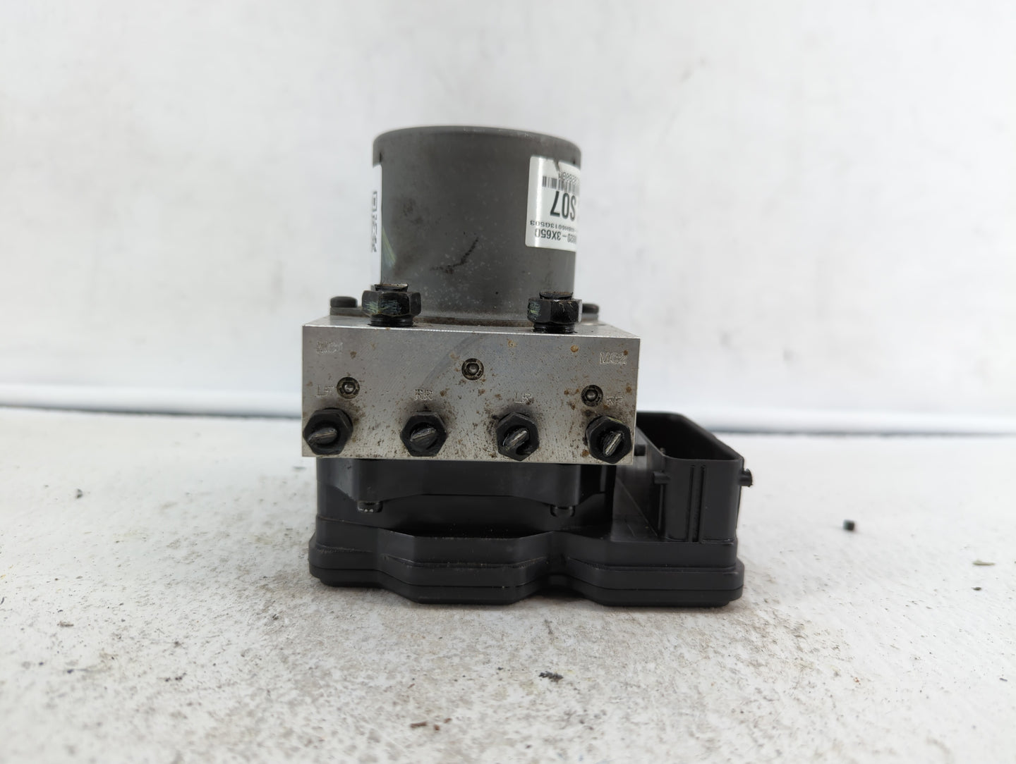 2011-2013 Hyundai Elantra ABS Pump Control Module Replacement P/N:58920-3X650 58920-3X700 Fits Fits 2011 2012 2013 OEM Used 