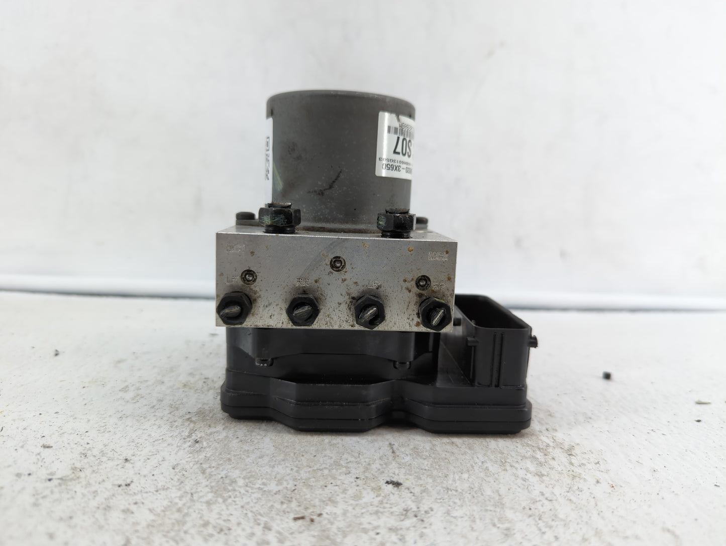 2011-2013 Hyundai Elantra ABS Pump Control Module Replacement P/N:58920-3X650 58920-3X700 Fits Fits 2011 2012 2013 OEM Used 