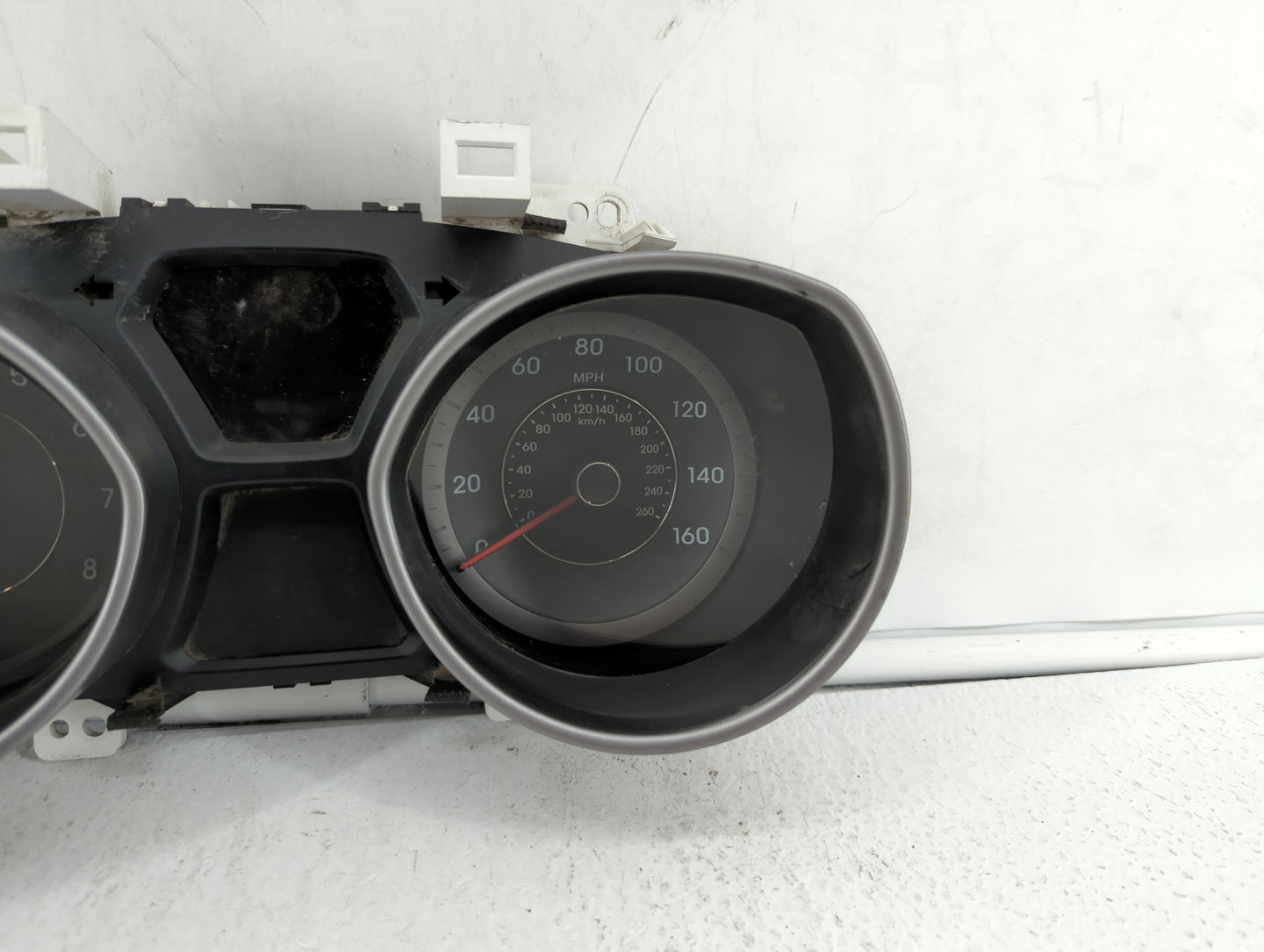 2013 Hyundai Elantra Instrument Cluster Speedometer Gauges P/N:94001-3X275 94001-3Y520 Fits OEM Used Auto Parts - Oemusedaut