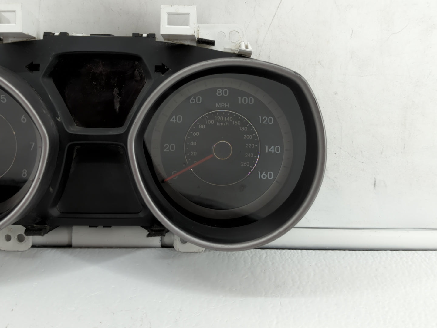 2013 Hyundai Elantra Instrument Cluster Speedometer Gauges P/N:94001-3X275 94001-3X520 Fits OEM Used Auto Parts - Oemusedaut