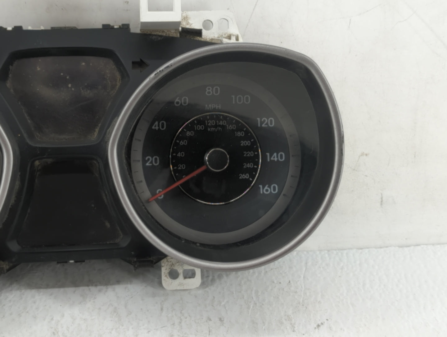 2013 Hyundai Elantra Instrument Cluster Speedometer Gauges P/N:94001-3X275 94001-3X520 Fits OEM Used Auto Parts - Oemusedaut