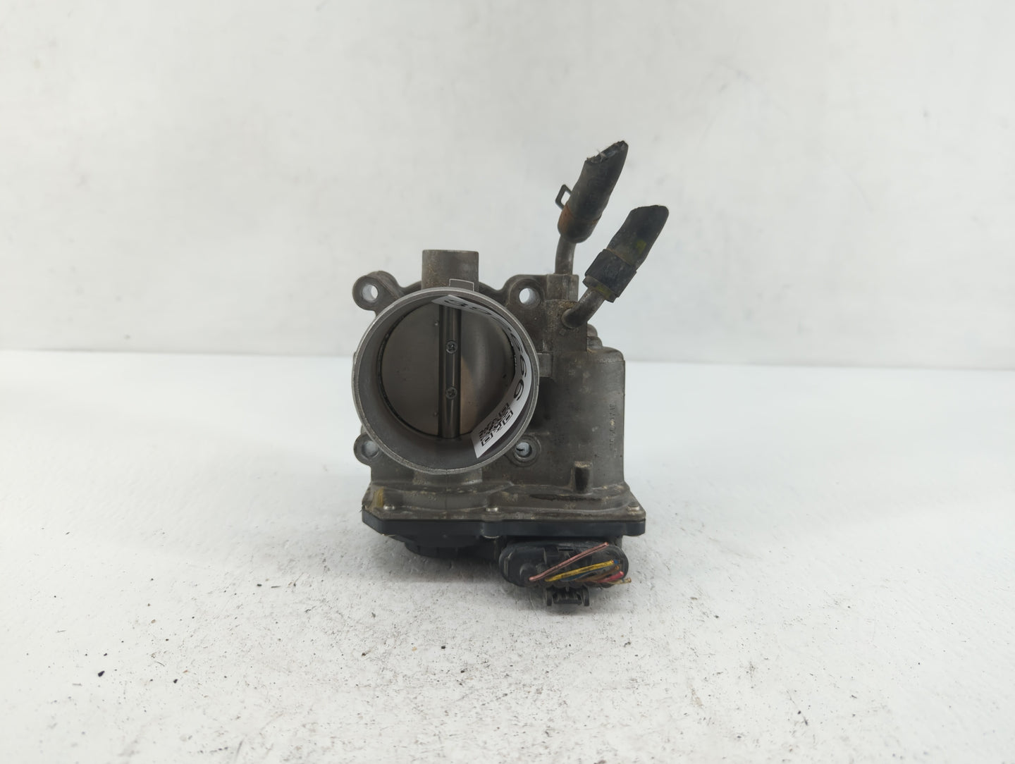 2013-2014 Hyundai Elantra Throttle Body P/N:35100-2E400 35100-2E000 Fits Fits 2012 2013 2014 2015 2016 2018 2019 OEM Used Au