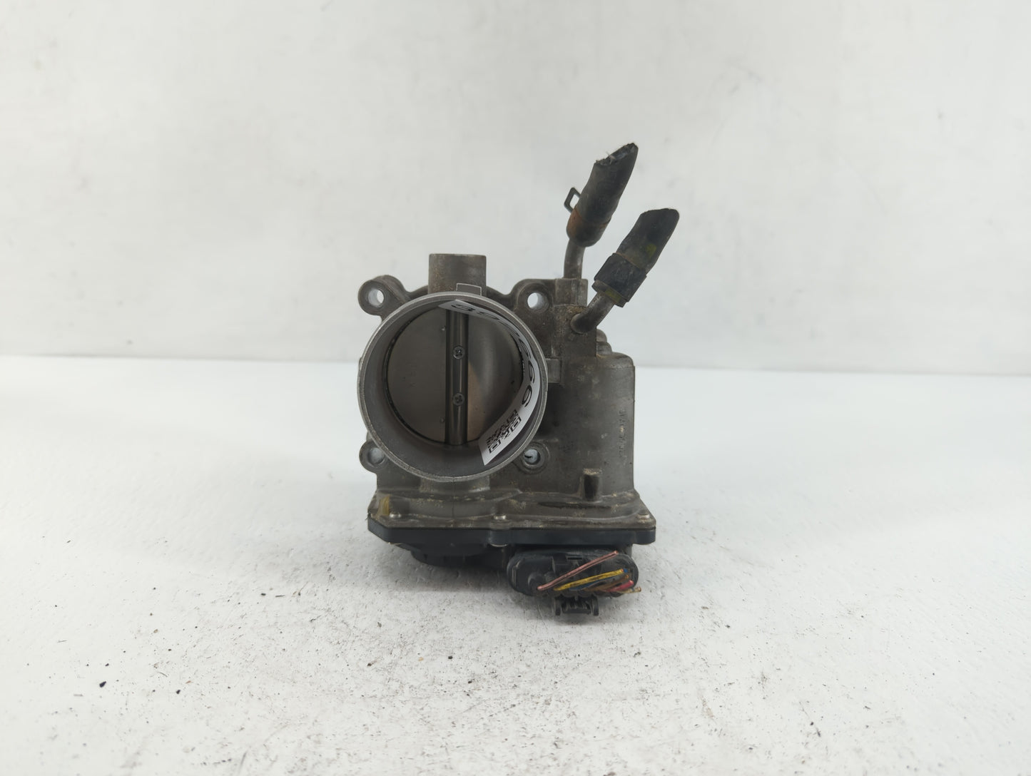 2013-2014 Hyundai Elantra Throttle Body P/N:35100-2E400 35100-2E000 Fits Fits 2012 2013 2014 2015 2016 2018 2019 OEM Used Au