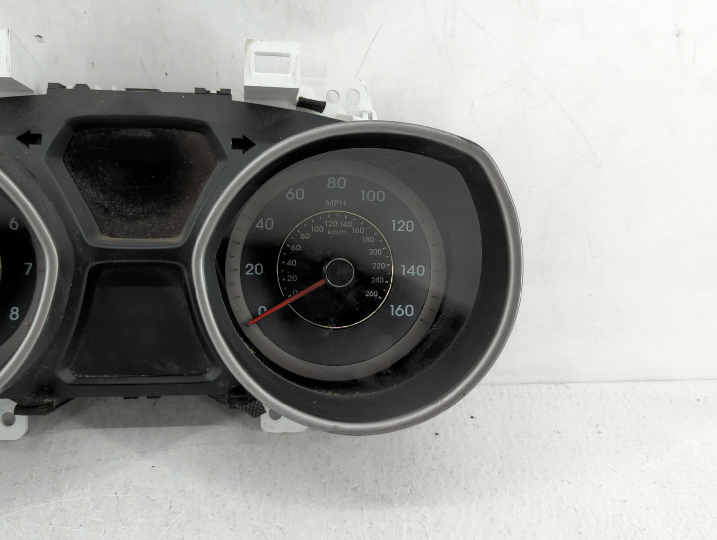 2013 Hyundai Elantra Instrument Cluster Speedometer Gauges P/N:94001-3X275 94001-3X520 Fits OEM Used Auto Parts - Oemusedaut