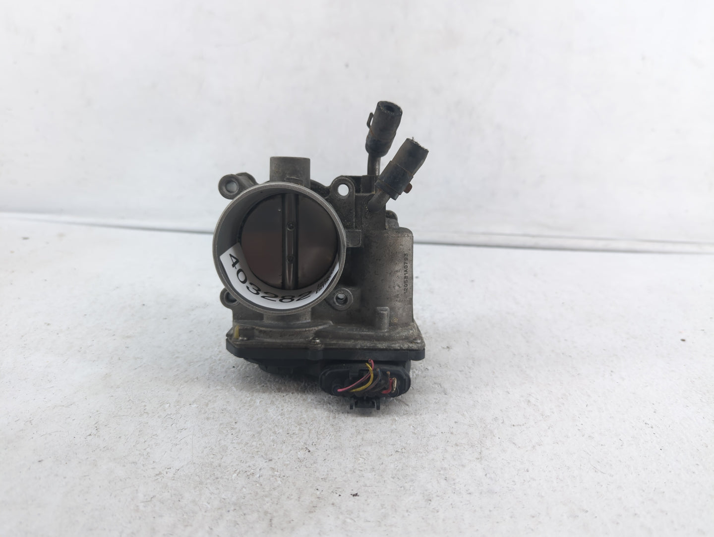 2013-2014 Hyundai Elantra Throttle Body P/N:35100-2E400 35100-2E000 Fits Fits 2012 2013 2014 2015 2016 2018 2019 2020 2021 O