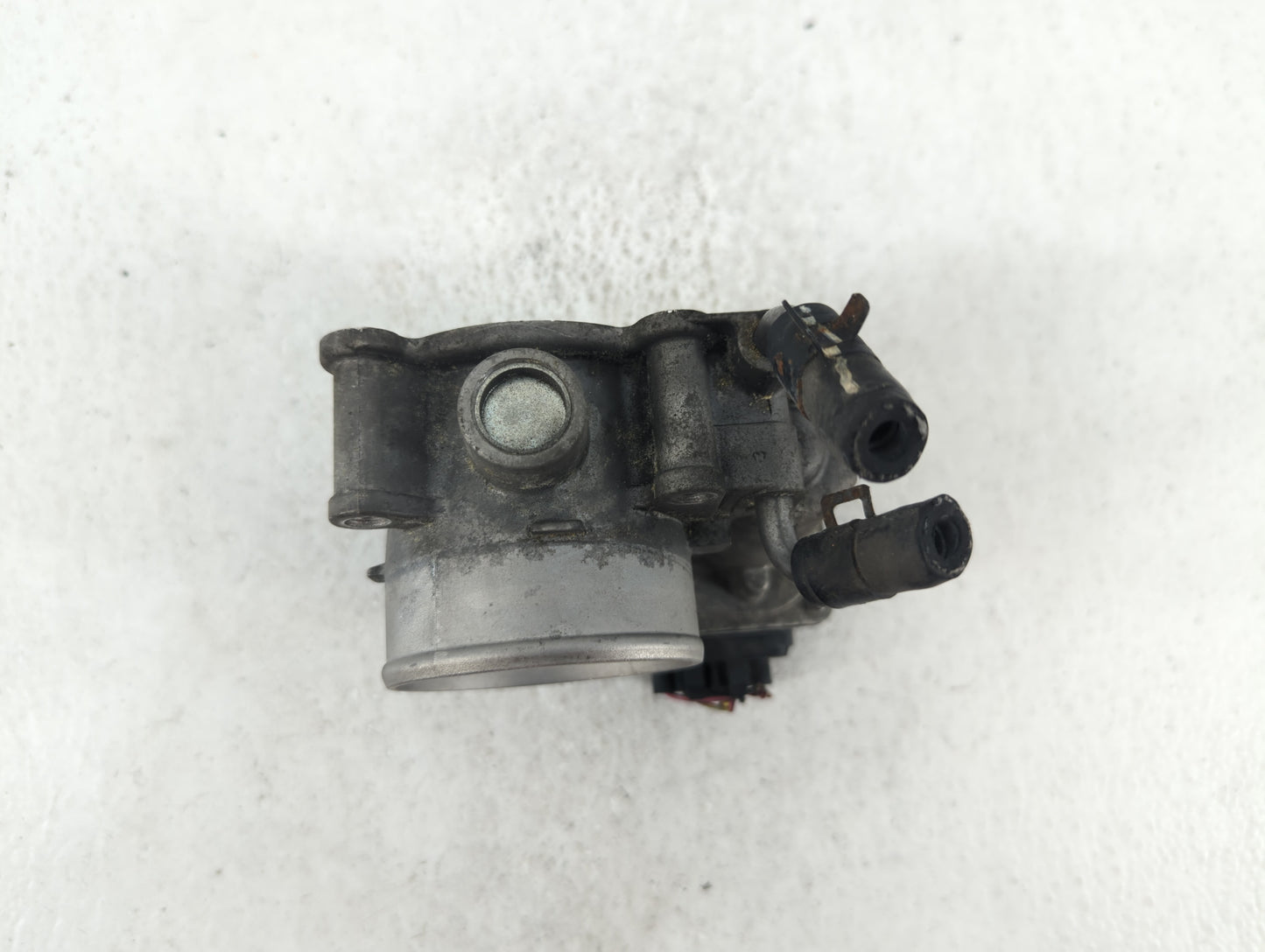 2013-2014 Hyundai Elantra Throttle Body P/N:35100-2E400 35100-2E000 Fits Fits 2012 2013 2014 2015 2016 2018 2019 2020 2021 O