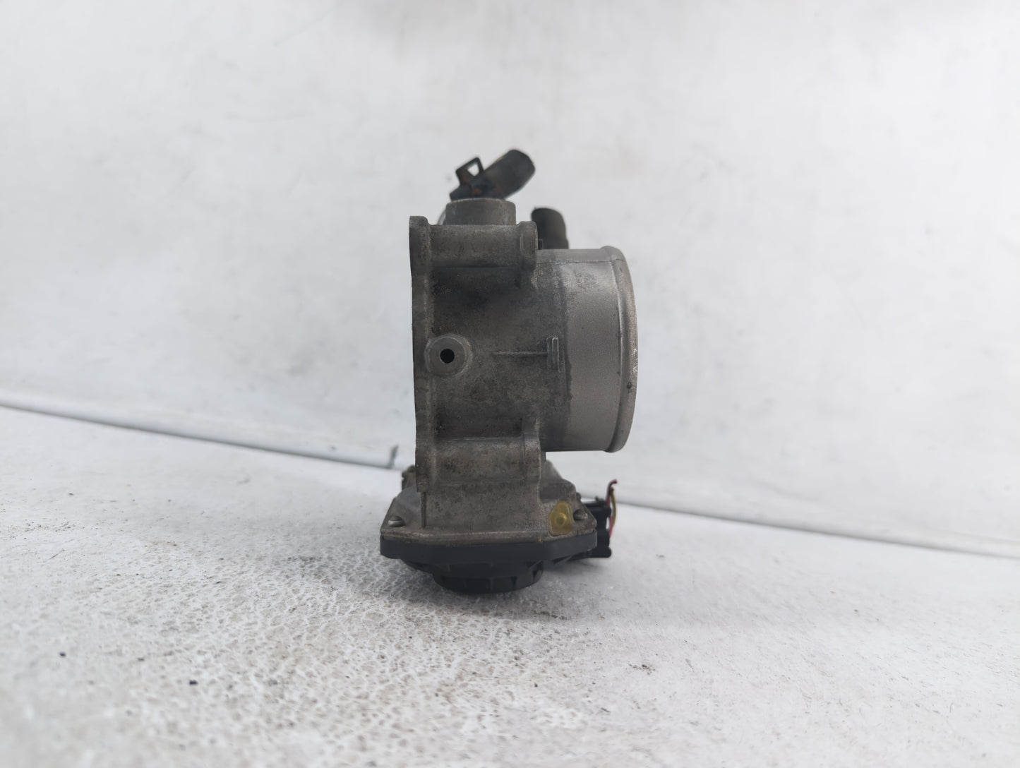 2013-2014 Hyundai Elantra Throttle Body P/N:35100-2E400 35100-2E000 Fits Fits 2012 2013 2014 2015 2016 2018 2019 2020 2021 O