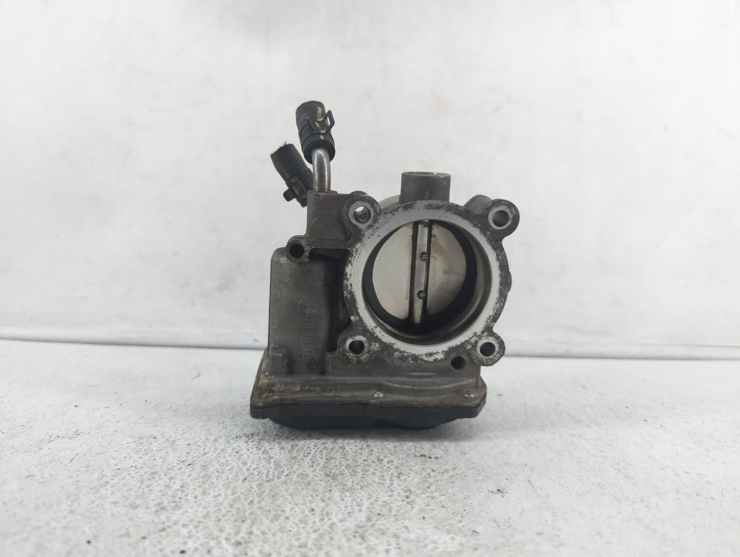 2013-2014 Hyundai Elantra Throttle Body P/N:35100-2E400 35100-2E000 Fits Fits 2012 2013 2014 2015 2016 2018 2019 2020 2021 O