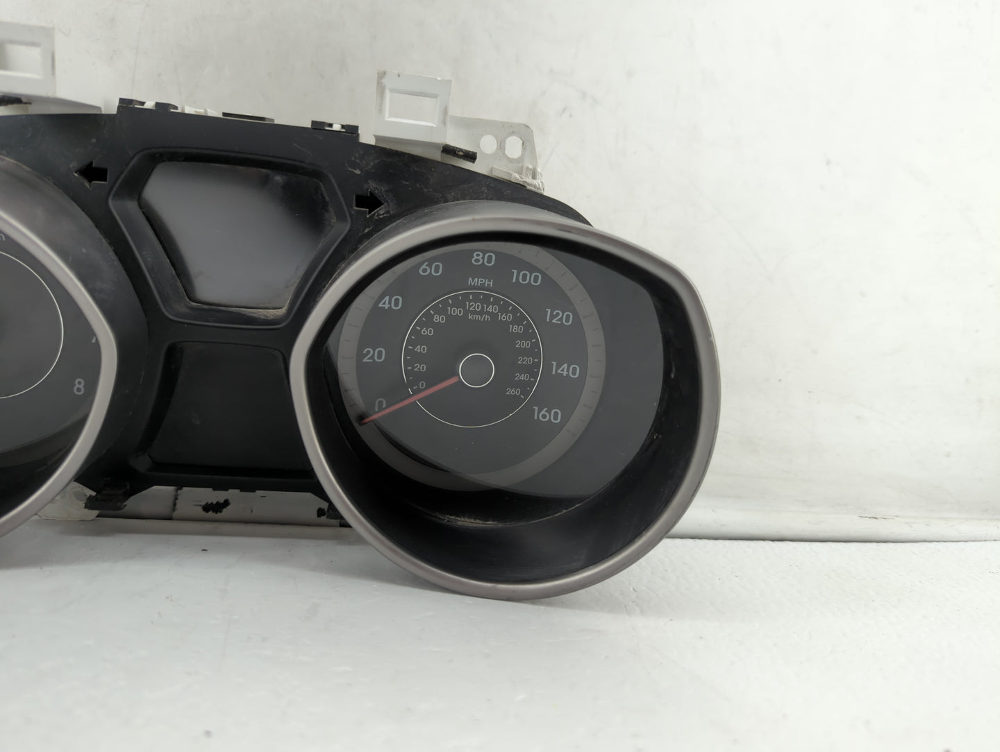 2013 Hyundai Elantra Instrument Cluster Speedometer Gauges P/N:94001-3X275 94001-3X520 Fits OEM Used Auto Parts - Oemusedaut