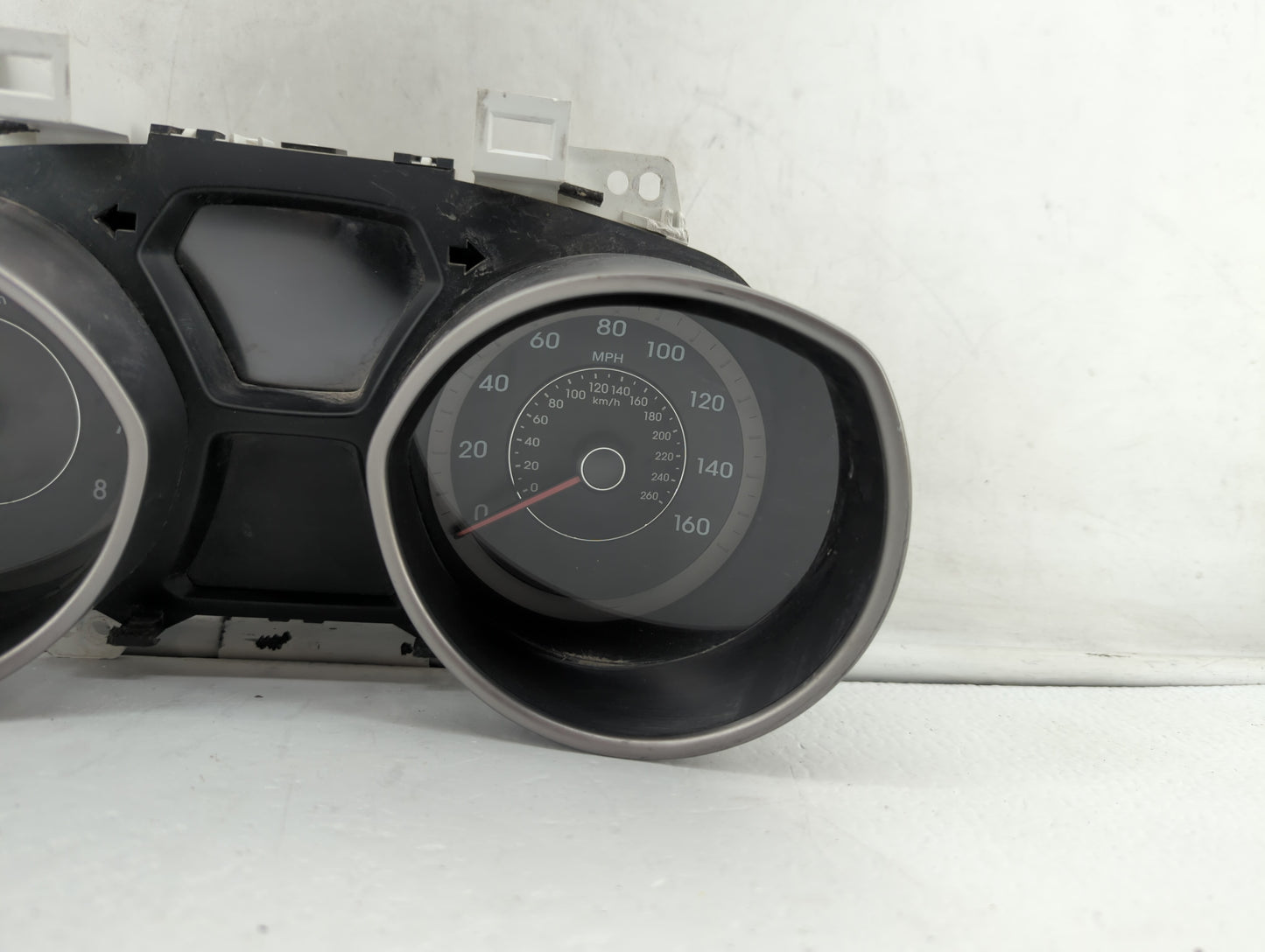 2013 Hyundai Elantra Instrument Cluster Speedometer Gauges P/N:94001-3X275 94001-3X520 Fits OEM Used Auto Parts - Oemusedaut