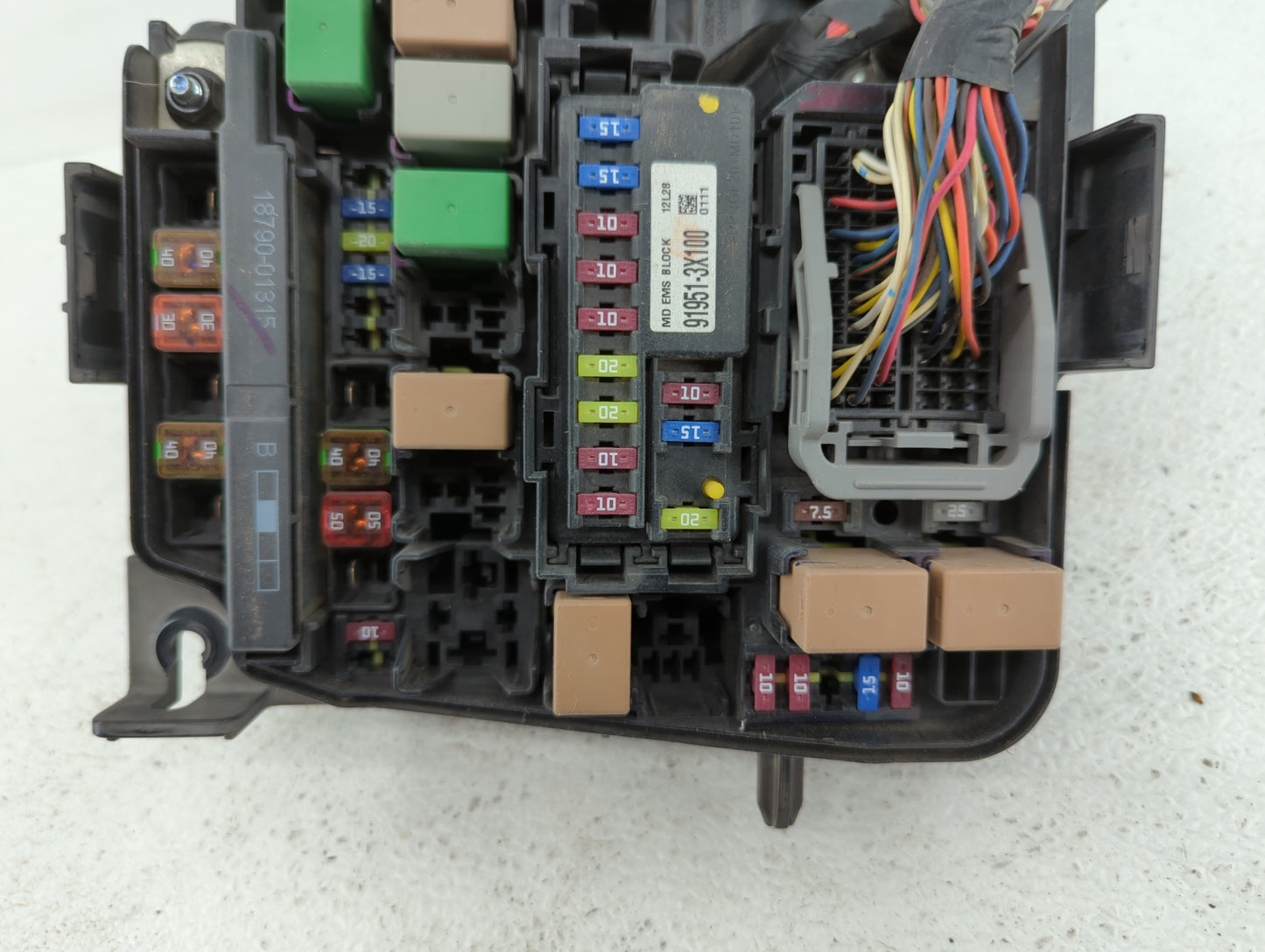 2011-2013 Hyundai Elantra Fusebox Fuse Box Panel Relay Module P/N:VS912003Y054UA 1302260016 Fits Fits 2011 2012 2013 OEM Use