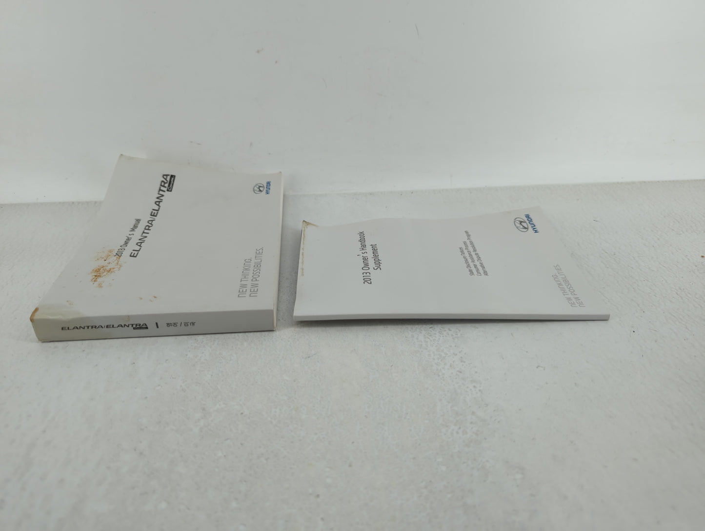 2013 Hyundai Elantra Owners Manual Book Guide OEM Used Auto Parts - Oemusedautoparts1.com