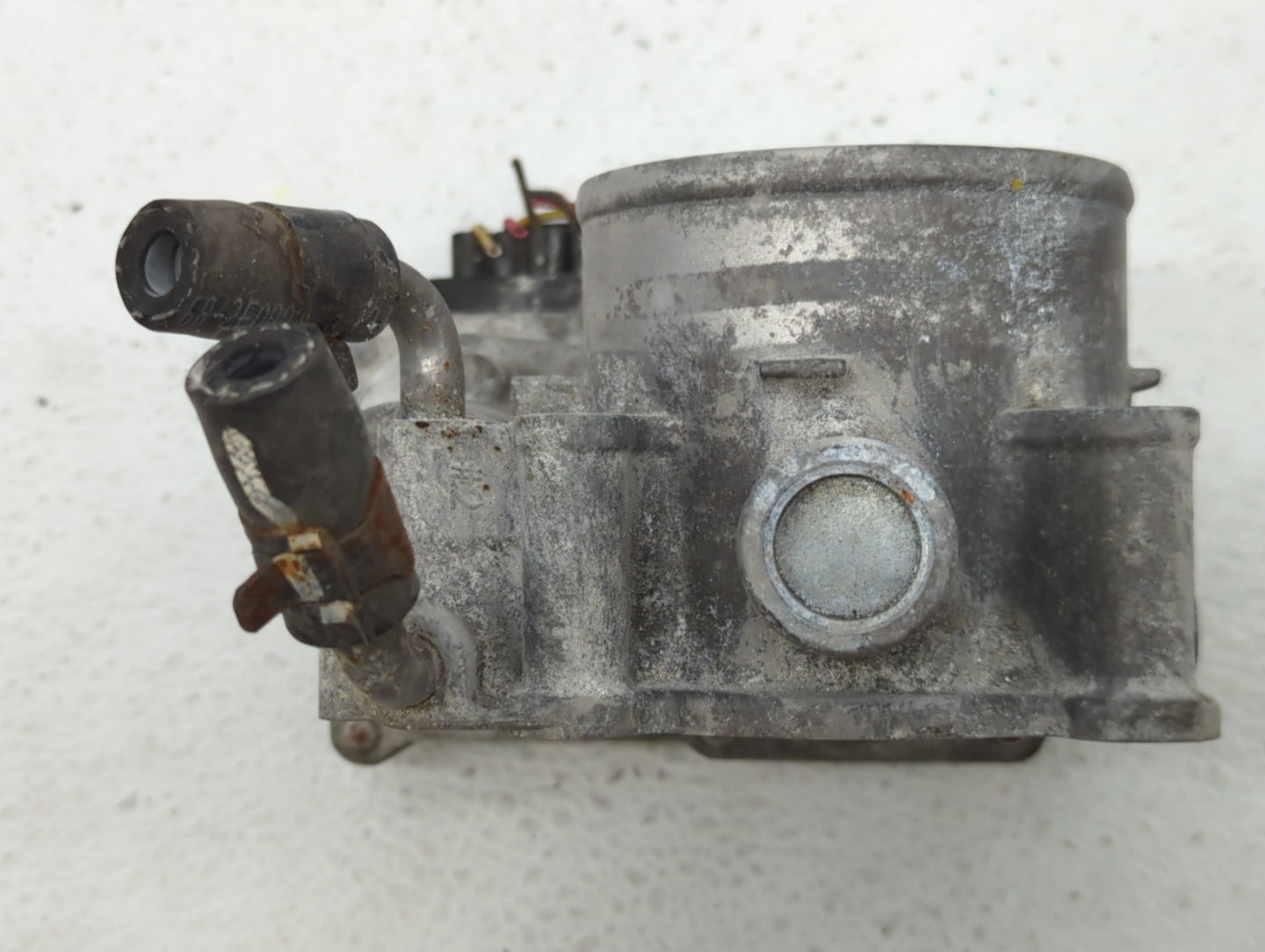 2013-2014 Hyundai Elantra Throttle Body P/N:35100-2E400 35100-2E000 Fits Fits 2012 2013 2014 2015 2016 2018 2019 2020 2021 O